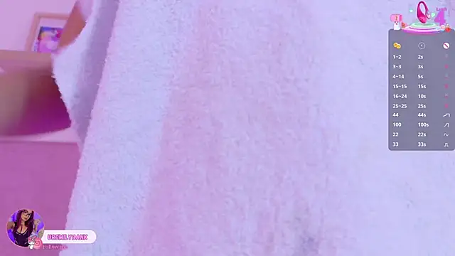 emily_bank's Live XXX Chat