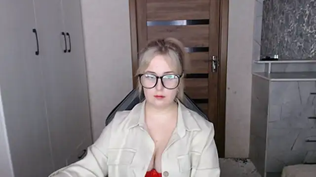 Kristy-Max Chat XXX in diretta