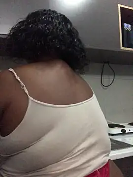 Онлайн чат XXX SultryBusty