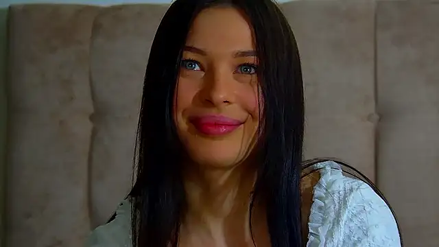 AlexandraBloom Chat XXX in diretta