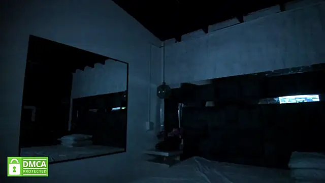 valtira_nova's Live XXX Chat