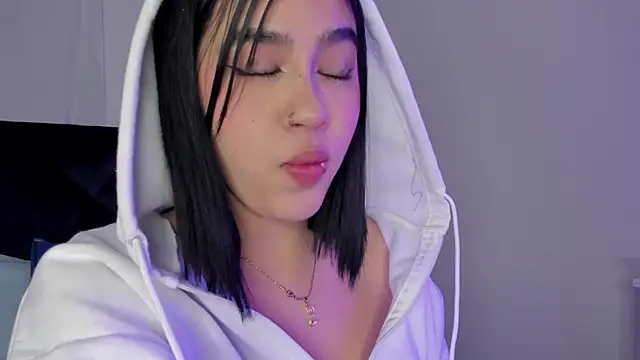 Lily_Woodz Chat XXX in diretta