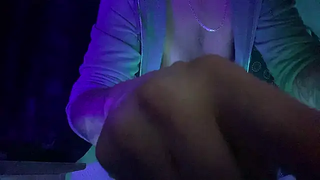 Guyst049's Live XXX Chat