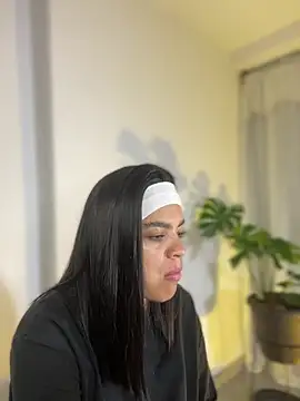 JuanitaMore01 Chat XXX in diretta