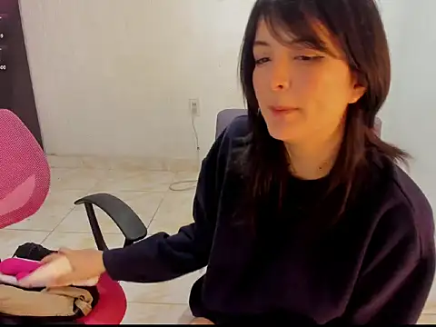 LilyWest19's Live XXX Chat