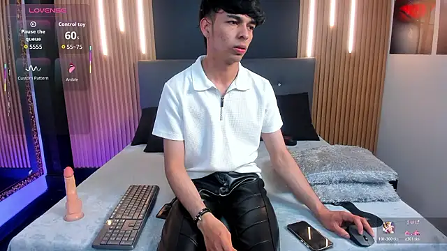 XXX chat uživo modela OnlyJos