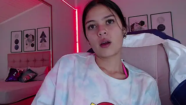 KikiVelvet: онлайн-секс-чат