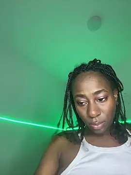 milarain's Live XXX Chat