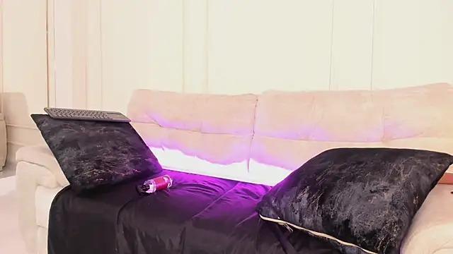 Chatroom XXX en direct de Kenia_Storm