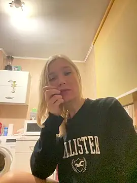 AngelJeni élő XXX-chatje