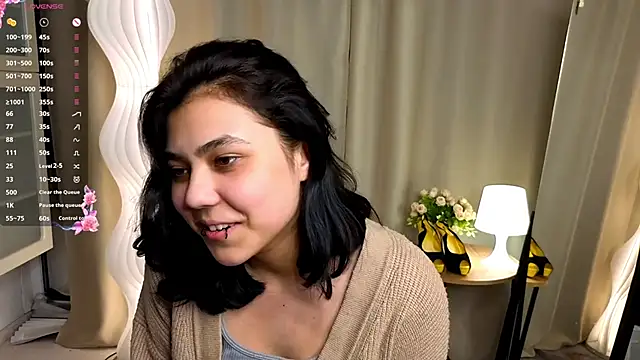 KhalilahGreis Adlı Modelin Canlı XXX Sohbeti