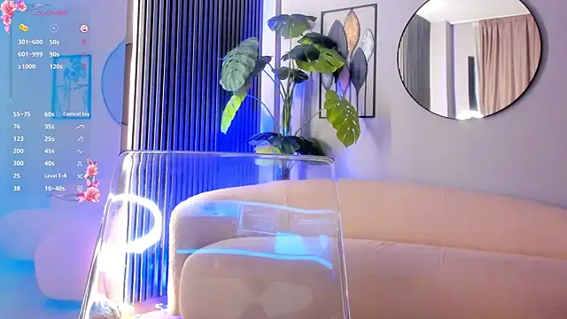 HottieLillyXXX's Live XXX Chat