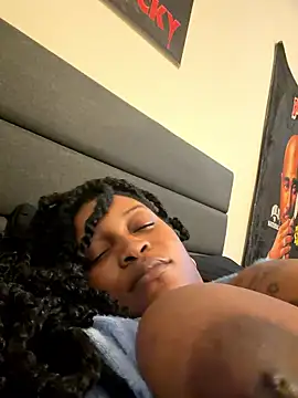 thedarkenchantress' Webcam Show