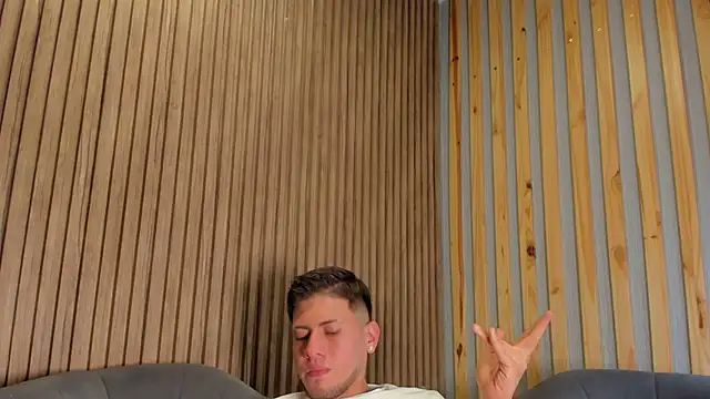 SebastianMaximoff Chat XXX in diretta