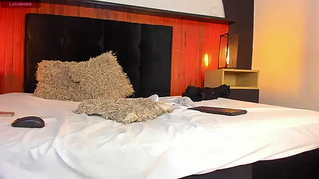 Jessi_Suho: онлайн-секс-чат