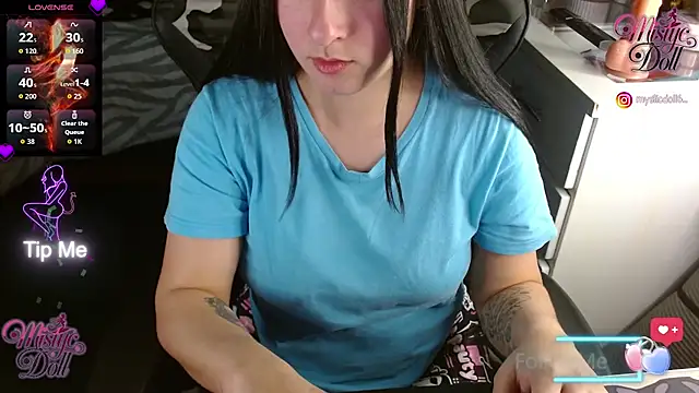 Mysticdooll69's Live XXX Chat