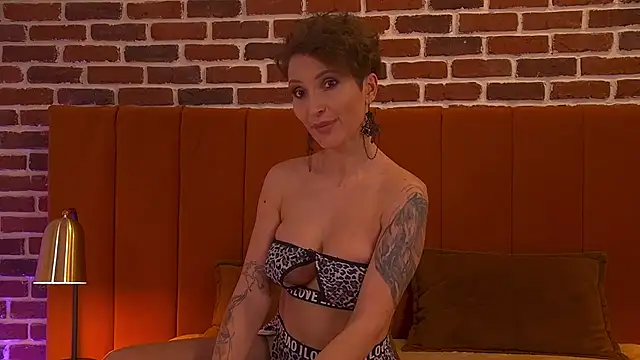 Mellisandre's Live XXX Chat