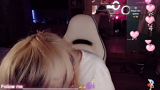 AnnieGOld_'s Live XXX Chat