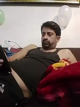 XxX_KING30 Adlı Modelin Canlı XXX Sohbeti