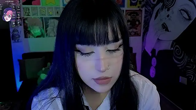 Yuhwan_ Chat XXX in diretta