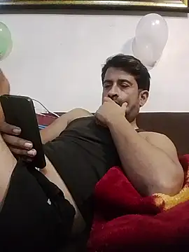 XxX_KING30 Adlı Modelin Canlı XXX Sohbeti