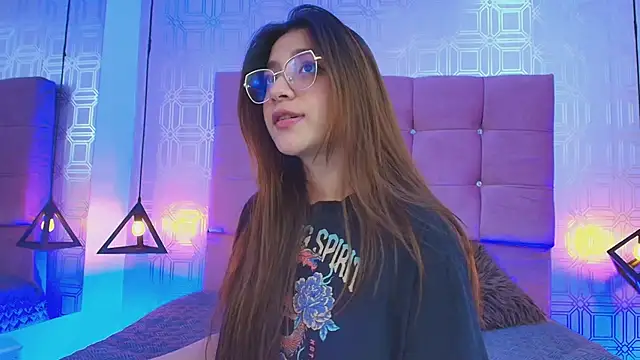 SariNorrisfg's Live XXX Chat