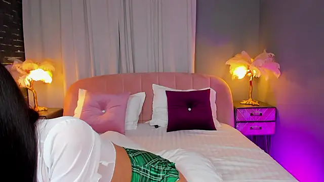 AmedeeaBanks – Naživo XXX chat