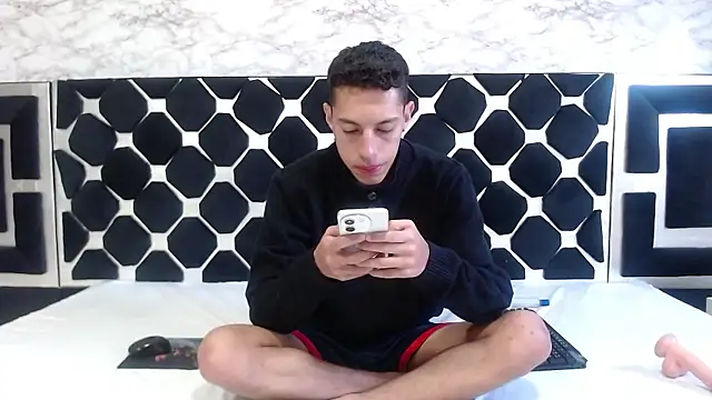 thiago19s: онлайн-секс-чат