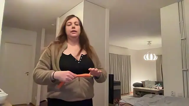 cumwithmee3 即時 XXX 聊天