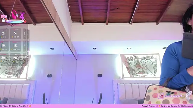 _EmilyJireh_'s Live XXX Chat