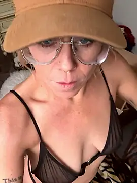 goodgirlbabydoll's Live XXX Chat