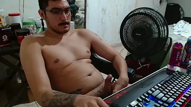 Leonino231 Chat XXX live