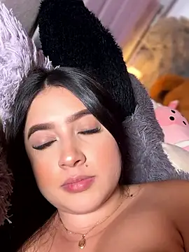 Emiily_Moore1 – Naživo XXX chat