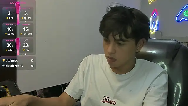 StiwenTwink 现场XXX聊天