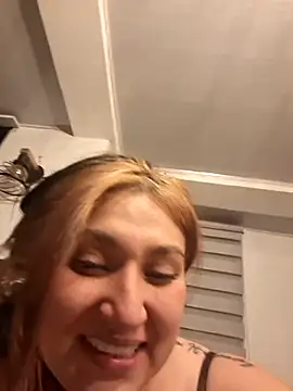 Magenta_Moon – Naživo XXX chat