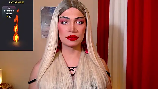 deliciousClaire's Webcam Show