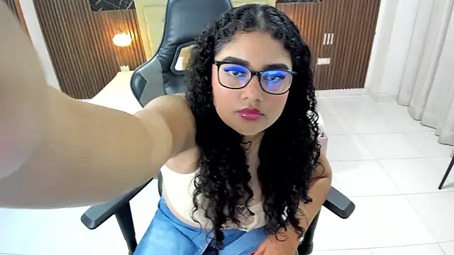 Karla18_'s Live XXX Chat