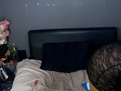 Ebonyteen18's Live XXX Chat