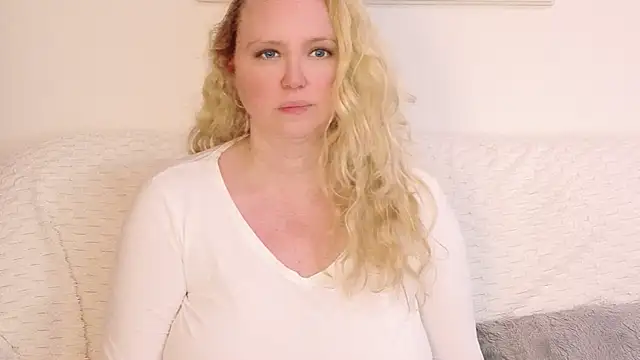 Sarah4youのライブXXXチャット