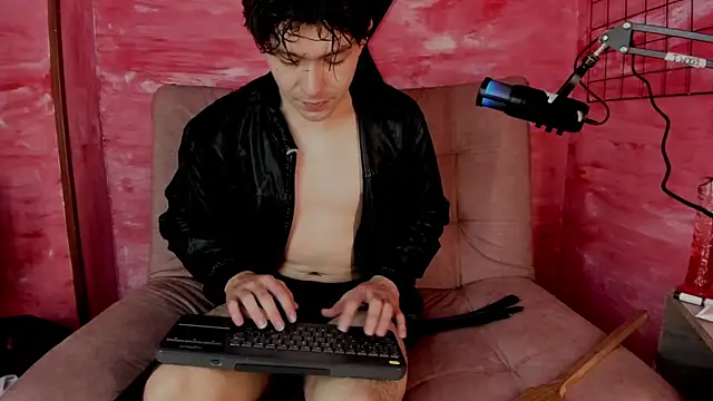 Eliot_X – Naživo XXX chat