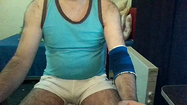 st206boy Show in webcam