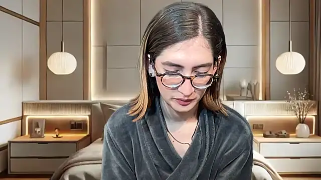 rousseblossom Adlı Modelin Web Kamerası Şovu