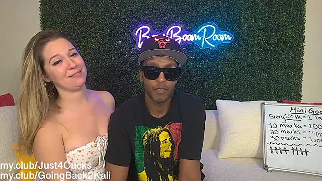 boomboomr00m's Webcam Show