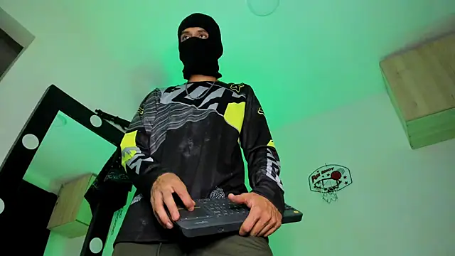 Samuel_Suarez live XXX chat