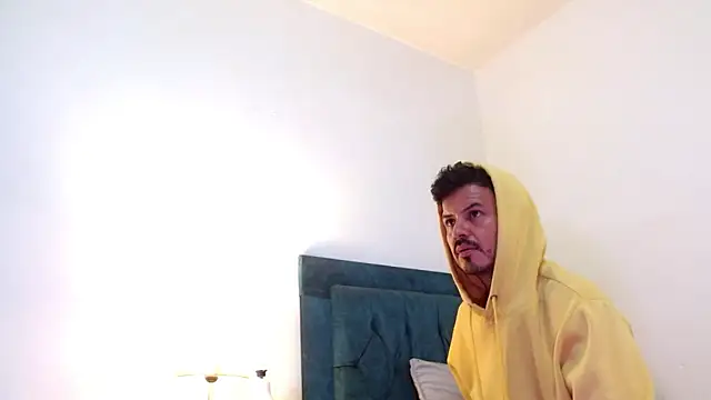 cedrixx10 Show in webcam