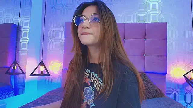 SariNorrisfg's Live XXX Chat