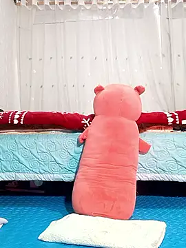 MilkShow's Live XXX Chat