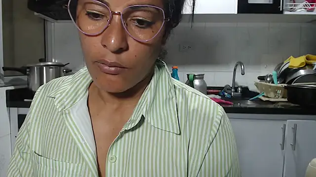 kateleyagrey's Live XXX Chat