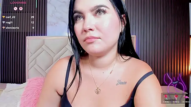 MiaaFarrel লাইভ XXX চ্যাট