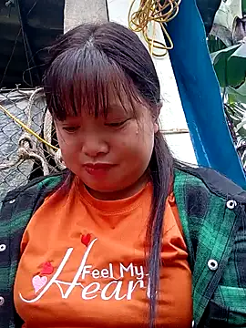 Ava-120 élő XXX-chatje